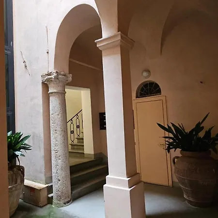 Monolocale In Palazzo D'epoca