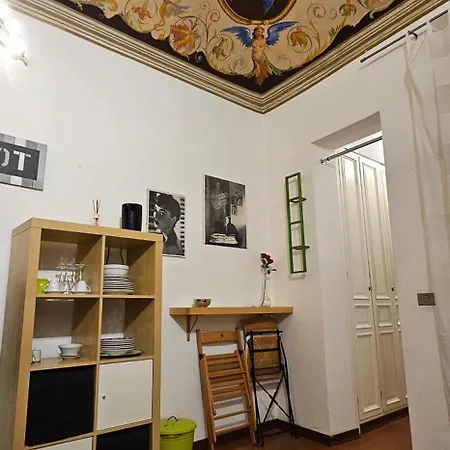 Monolocale In Palazzo D'epoca *