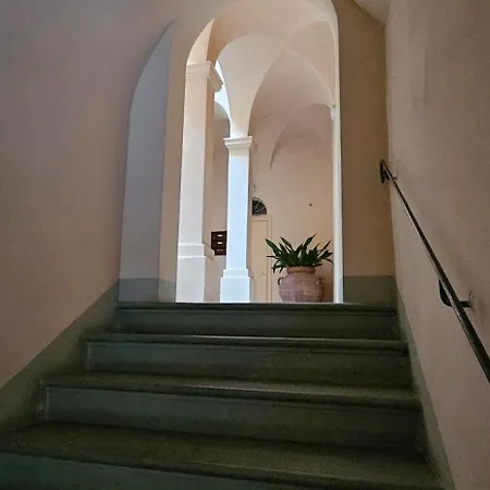 Monolocale In Palazzo D'epoca *