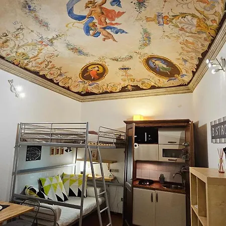 Monolocale In Palazzo D'epoca