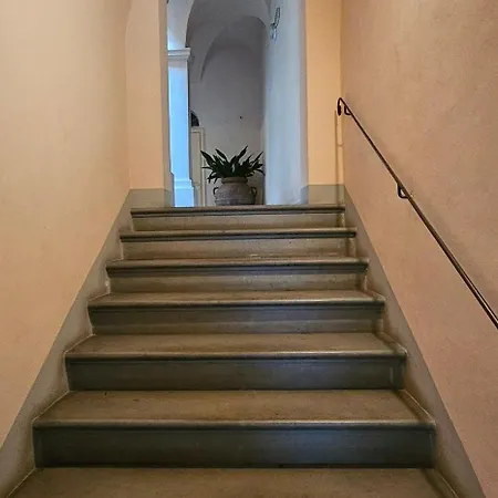 Monolocale In Palazzo D'epoca Apartamento