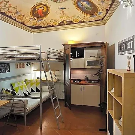 Monolocale In Palazzo D'epoca Appartement