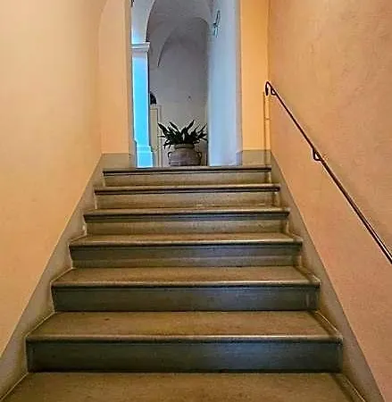 Monolocale In Palazzo D'epoca Appartement *