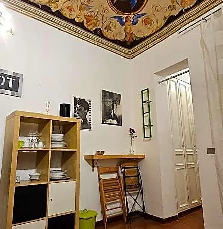 Monolocale In Palazzo D'epoca Appartement *