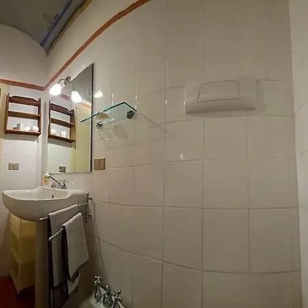 Monolocale In Palazzo D'epoca *