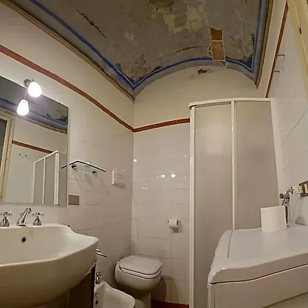 Monolocale In Palazzo D'epoca *