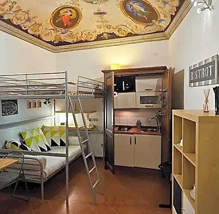 Monolocale In Palazzo D'epoca *