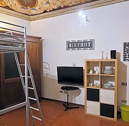 Monolocale In Palazzo D'epoca *