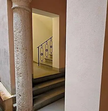 Monolocale In Palazzo D'epoca Appartement Perugia
