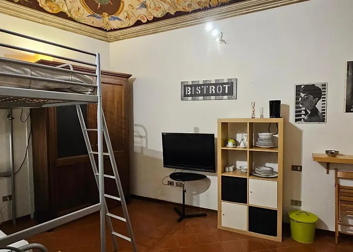 Monolocale In Palazzo D'epoca Apartman *